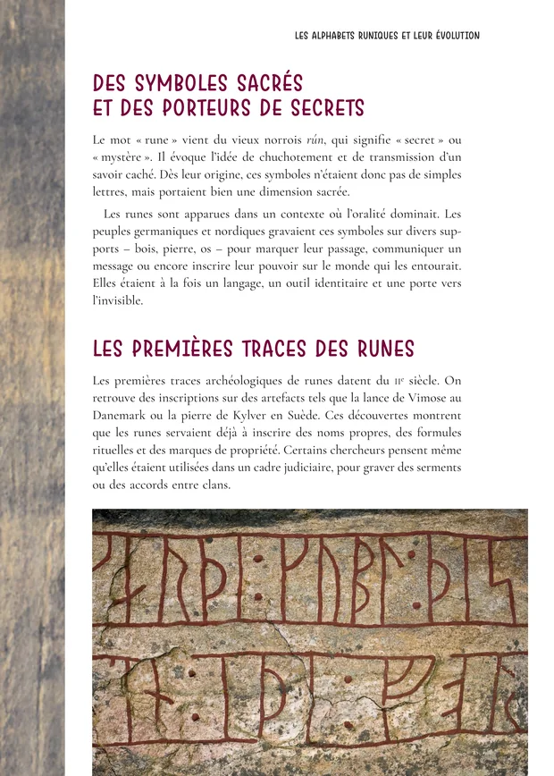Page 11 : « Des symboles sacrés et des porteurs de secrets » et « Les premières traces des runes », avec une photographie de mains tenant des runes.